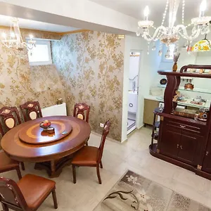 https://batistei-bourgeois-apartment.bucharesthotelsnow.com